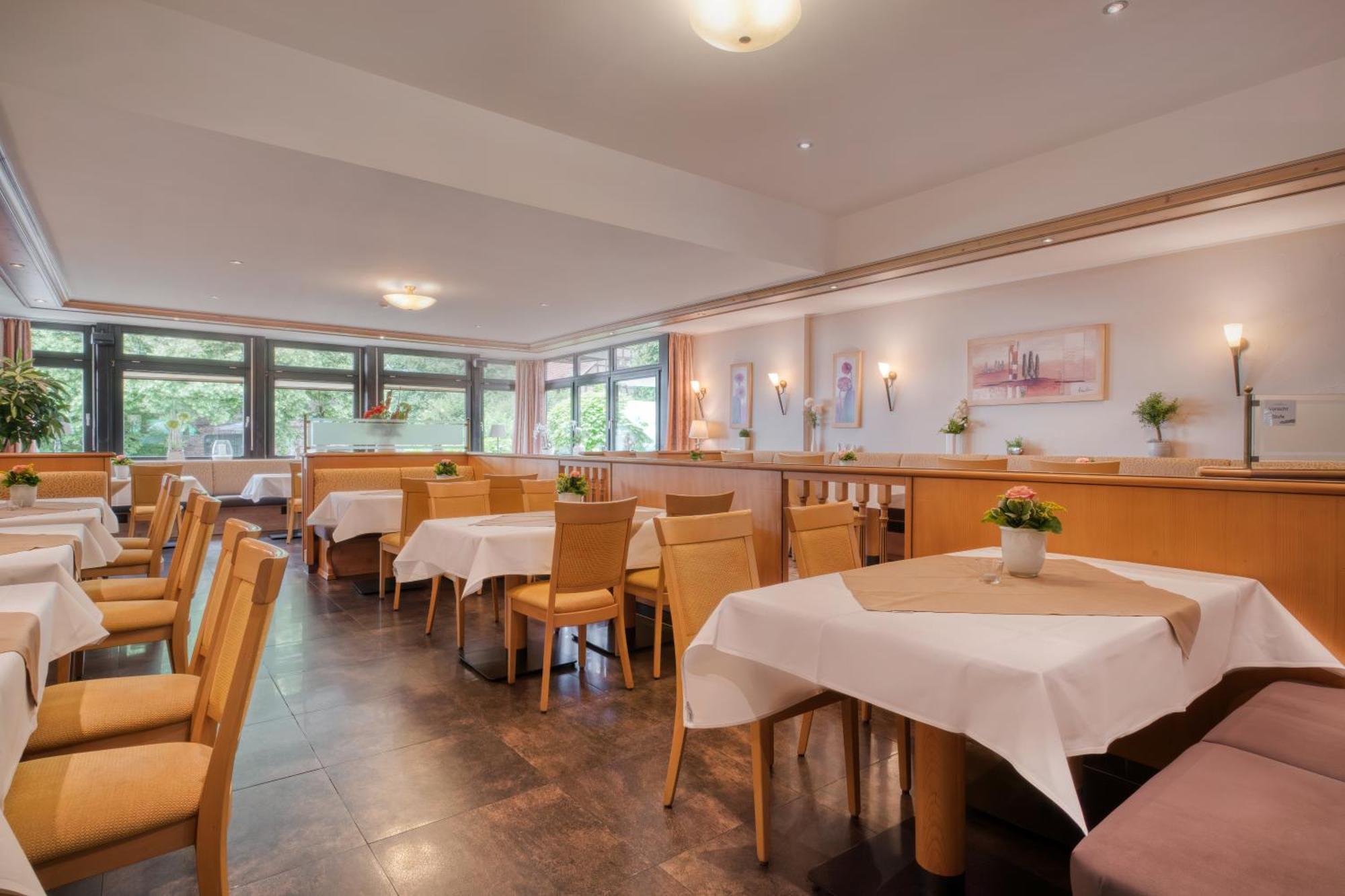 Hotel Wiehen-Therme Hullhorst Extérieur photo