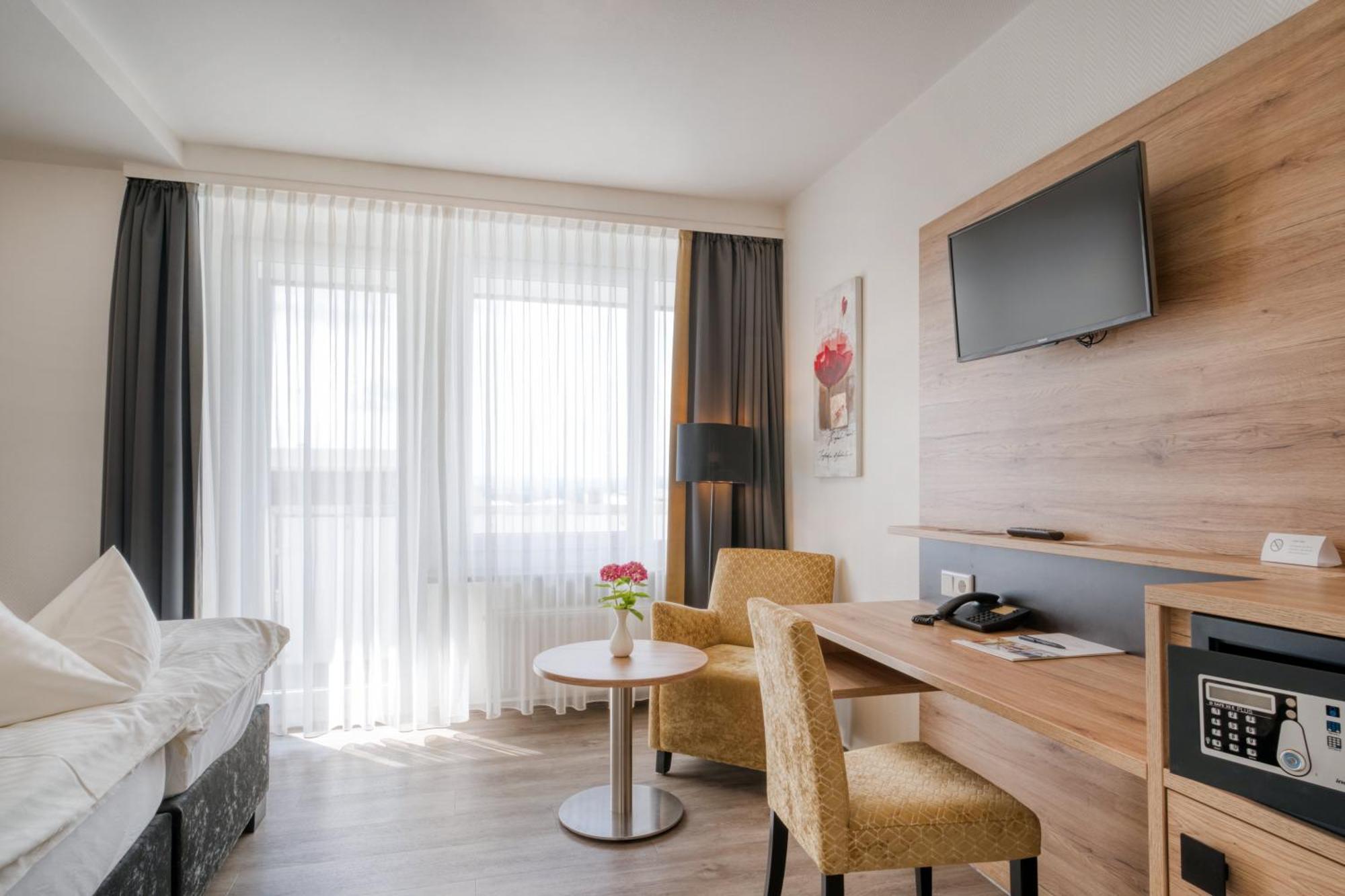 Hotel Wiehen-Therme Hullhorst Extérieur photo